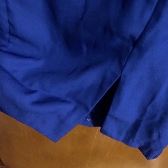 Beautiful dress never worn size 6. - Picture 4 of 5